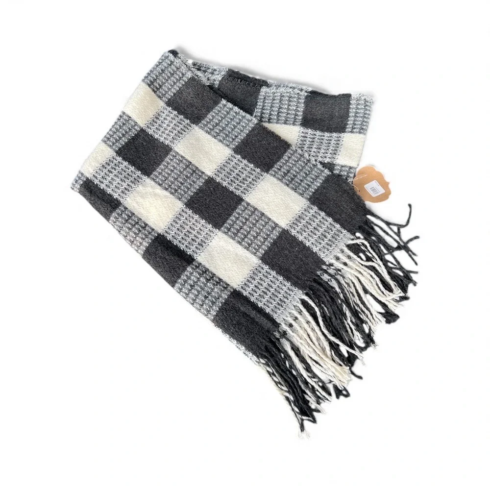 NWT Classic Buffalo Check Plaid Scarf Fringe Winter Warm Soft‎ Cozy Black White